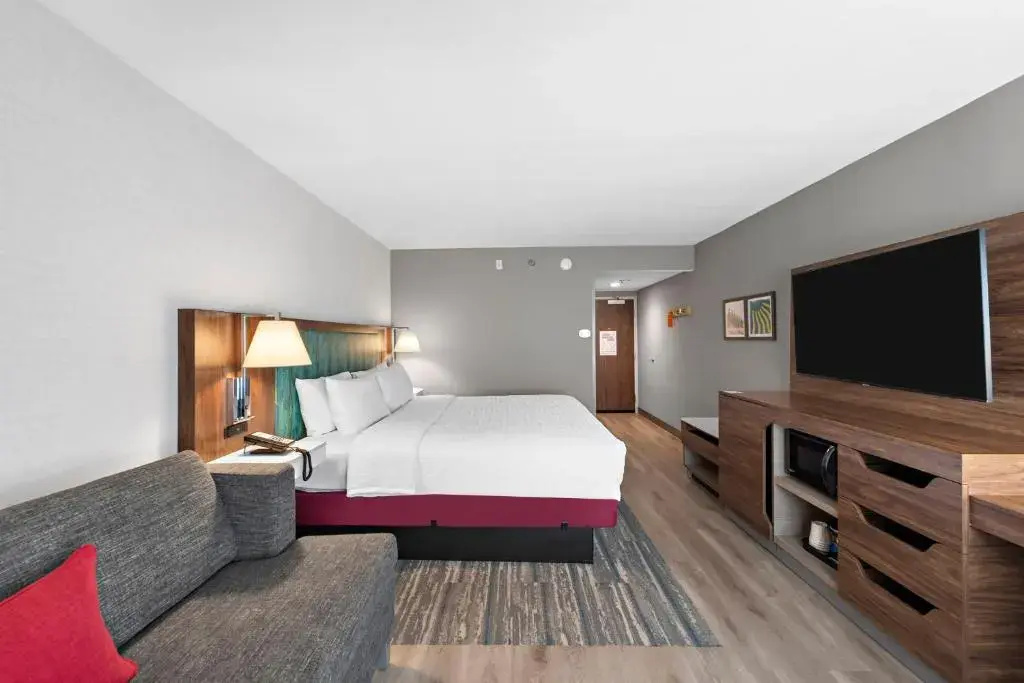 photo 1 of Hampton Inn by Hilton Los Angeles Airport LAX