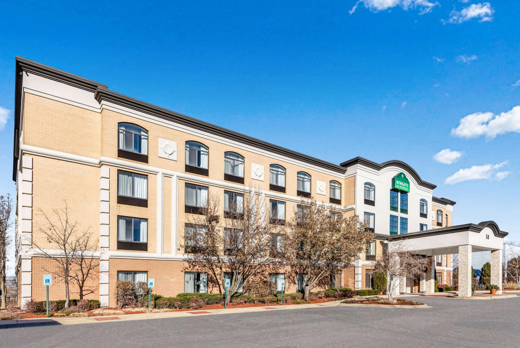photo 1 of Wingate by Wyndham Chicago Schaumburg