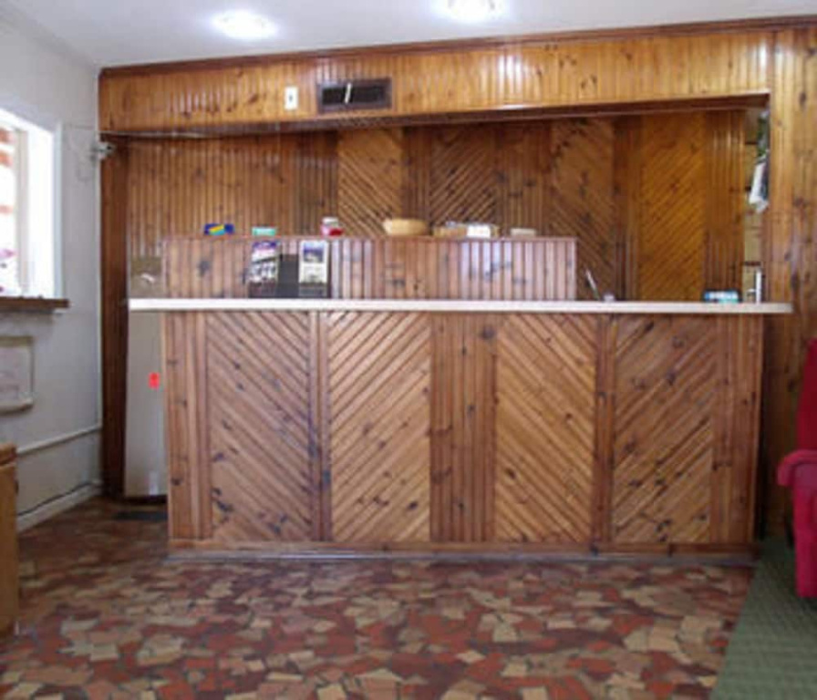 photo 1 of Woodlawn Hills Motel
