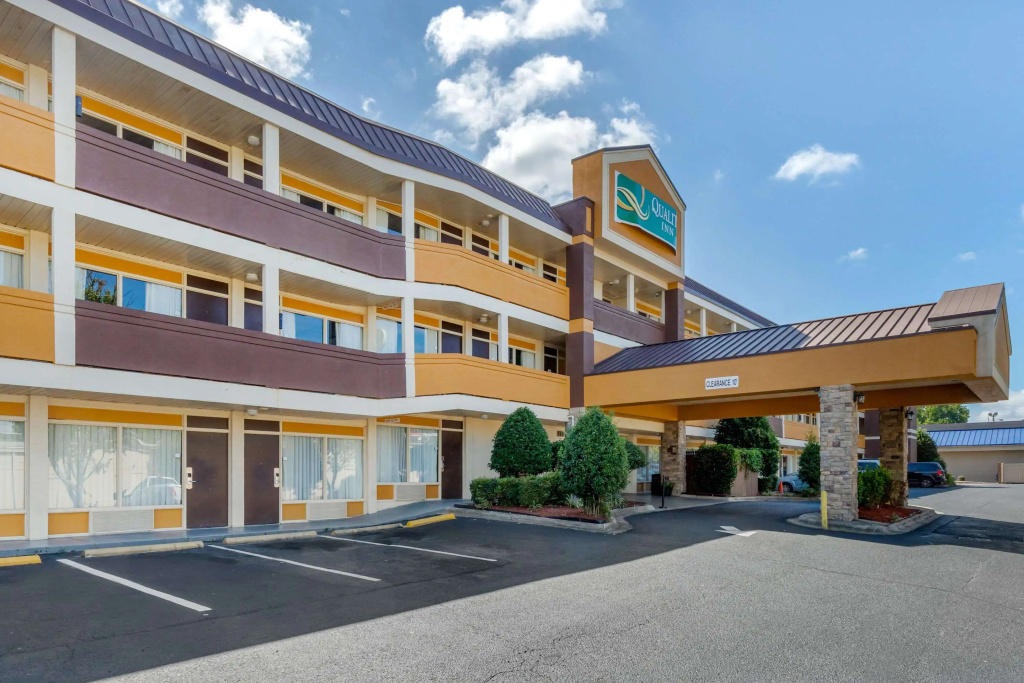 photo 1 of Quality Inn Airport South