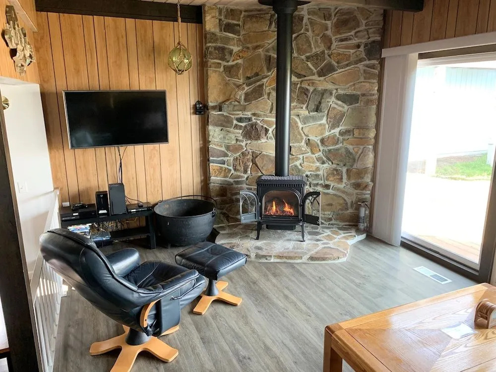photo 1 of Woodley Beach House