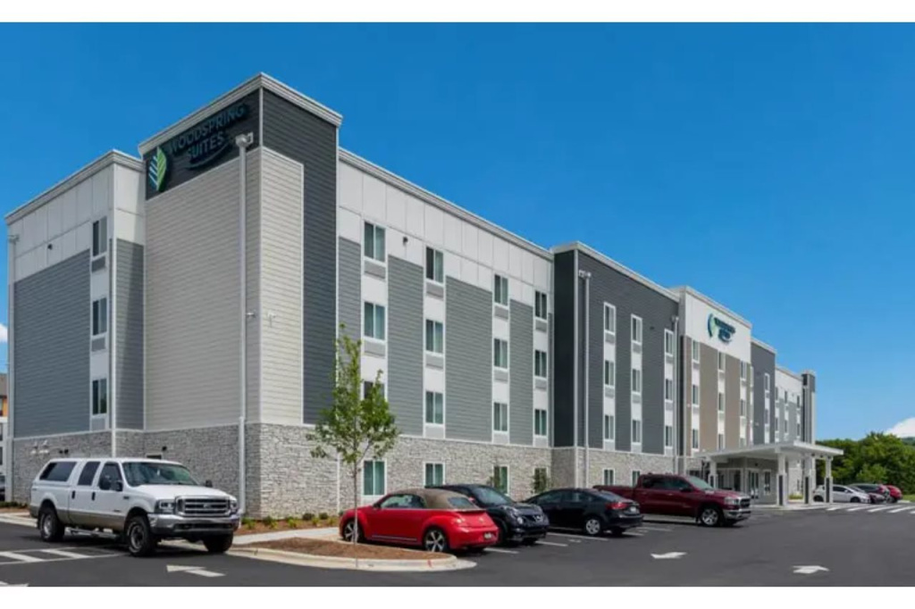 photo 1 of WoodSpring Suites Libertyville - Chicago