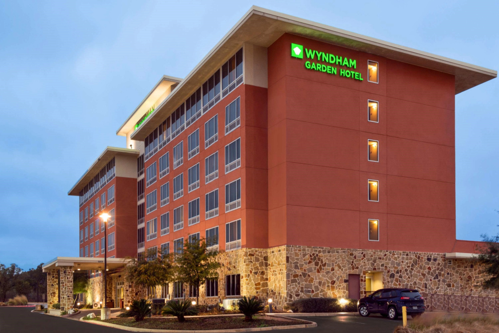 photo 1 of DoubleTree by Hilton San Antonio Northwest