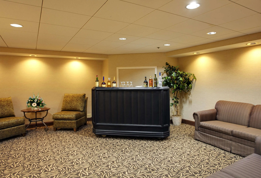 photo 1 of Wyndham Garden Philadelphia Airport