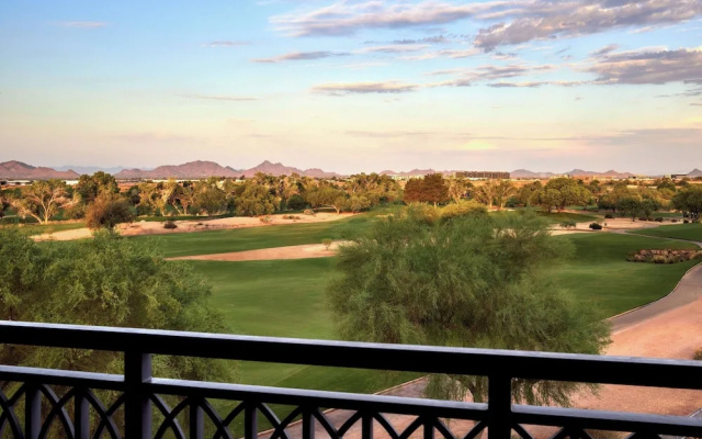 1 Bedroom Deluxe room with balcony and with pool view