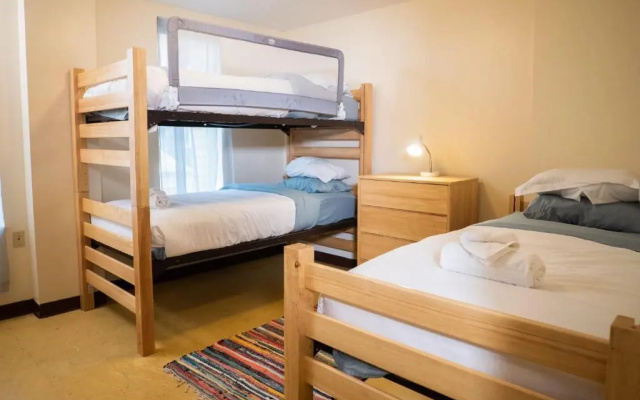 2 Bedrooms Apartment