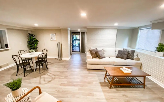 Deluxe Apartment