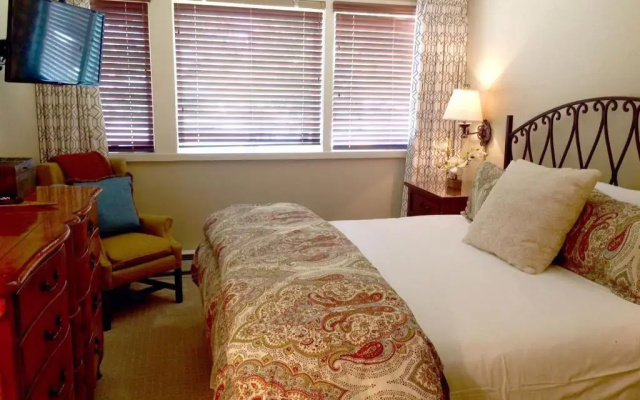 4 Bedrooms Deluxe Apartment