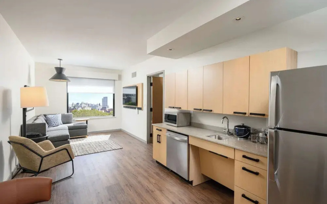 Standard Suite