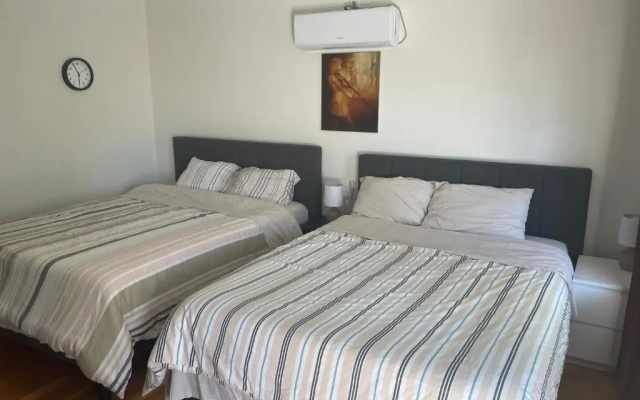 2 Bedrooms Cottage
