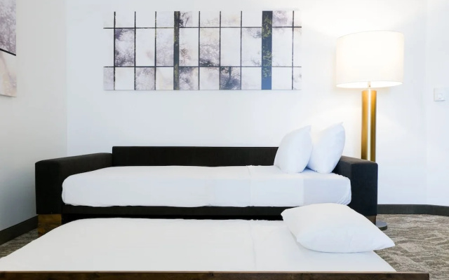 2 Bedrooms Suite