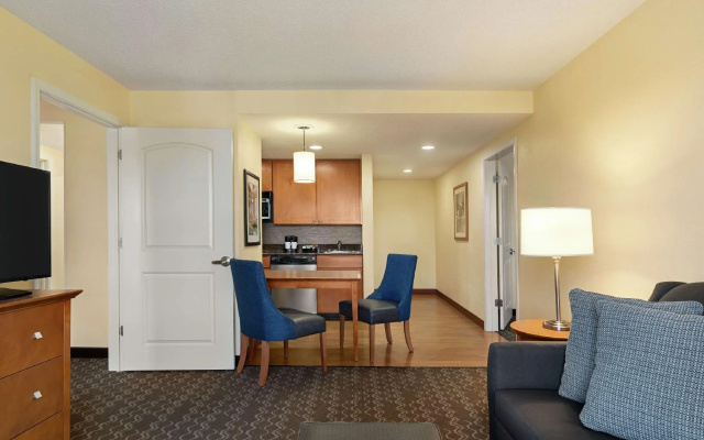2 Bedrooms Double Suite