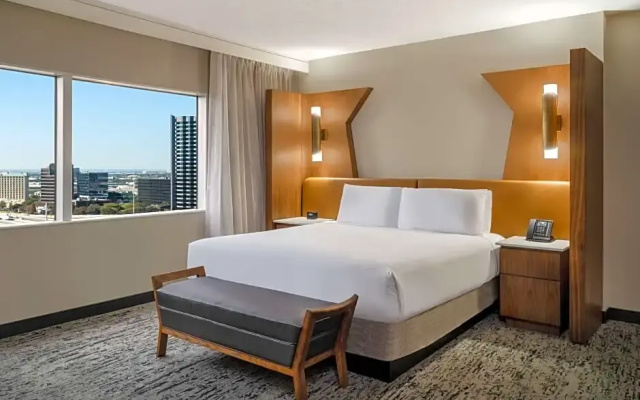 1 Bedroom Peloton Double Suite