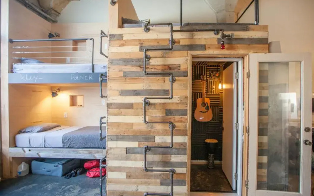 Bed in Dorm