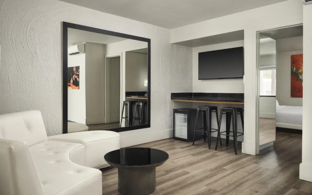 Double Suite