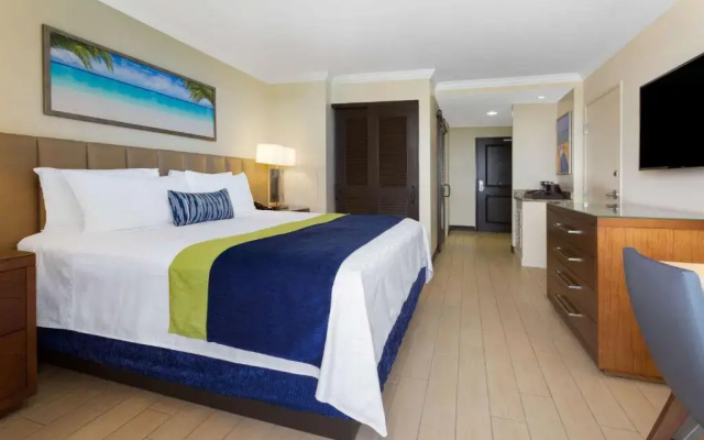 Standard Double room with partial ocean view