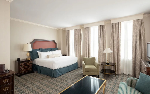 Standard Double room with city view