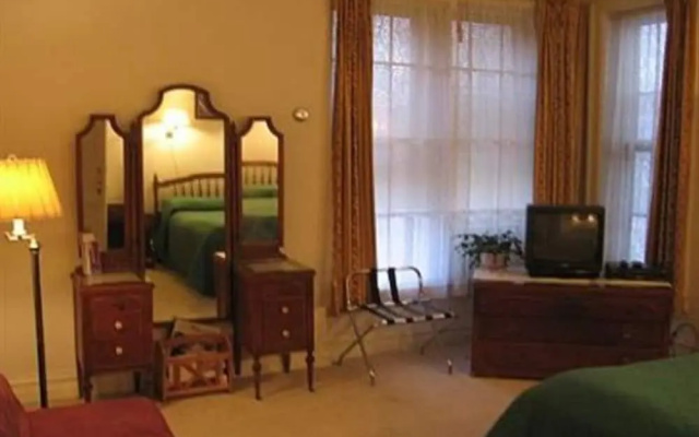 Economy room