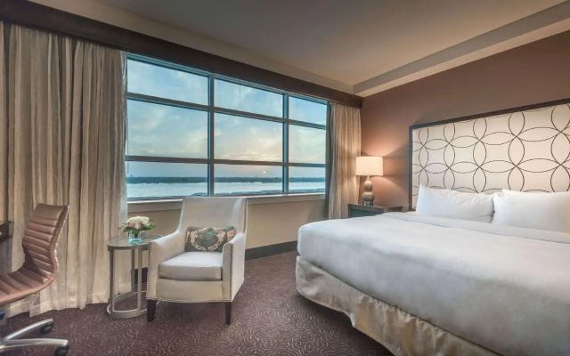 Standard Double room with river view