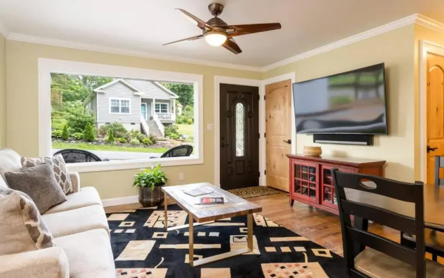 2 Bedrooms Cottage