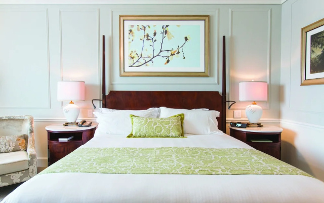 Double Club room