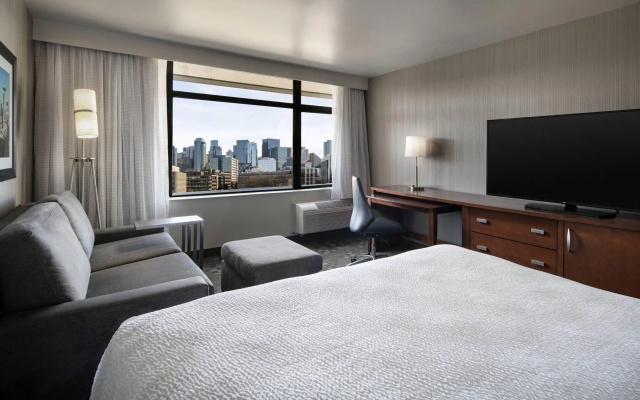 Standard Double room with city view