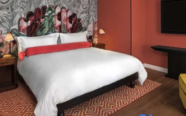 Riggs Suite