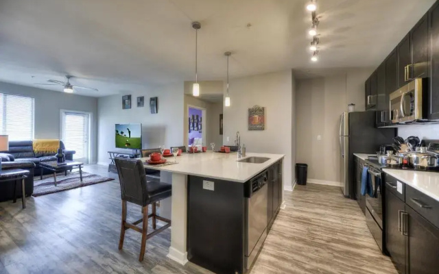 3 Bedrooms Apartment