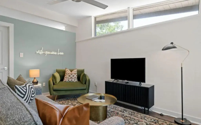 Deluxe Apartment