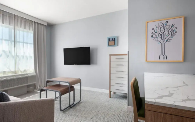 1 Bedroom Suite