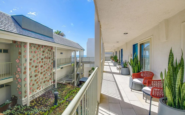 Standard Double room with courtyard view