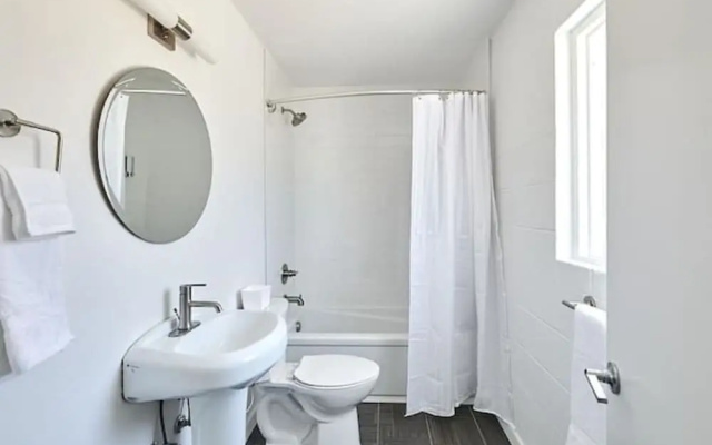 Comfort room