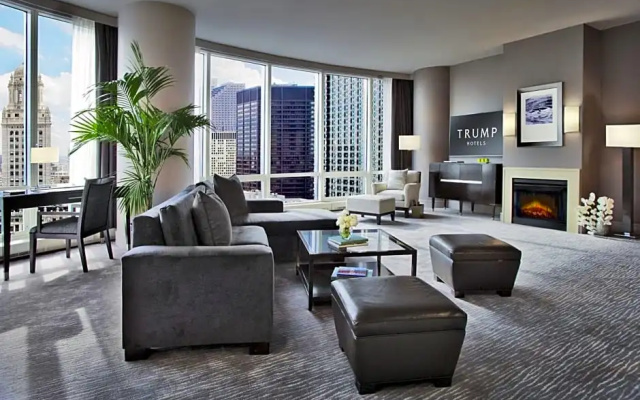 1 Bedroom Deluxe Double Suite with river view