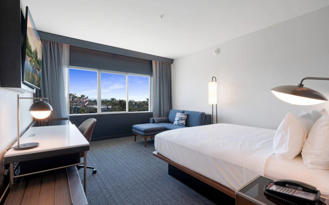 Standard Double room with water view