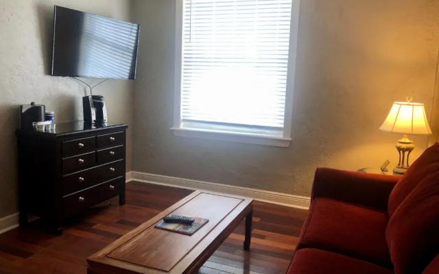 1 Bedroom Suite