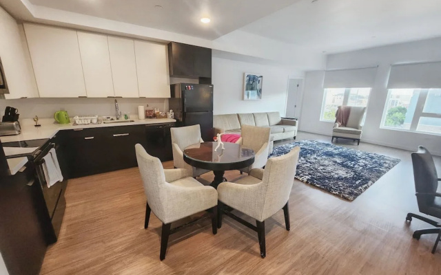 Deluxe Apartment
