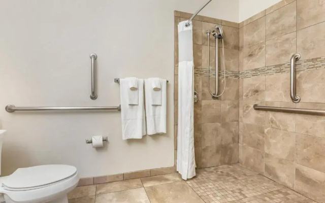 2 Bedrooms Double Suite