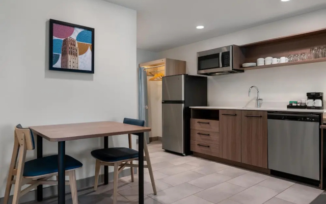 1 Bedroom Suite