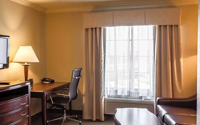 1 Bedroom Quadruple Suite