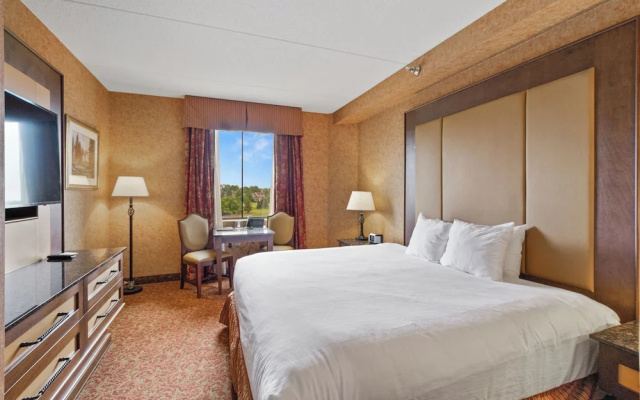 Standard Double room with golf view