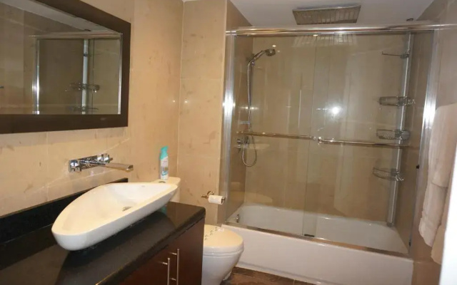 3 Bedrooms Apartment