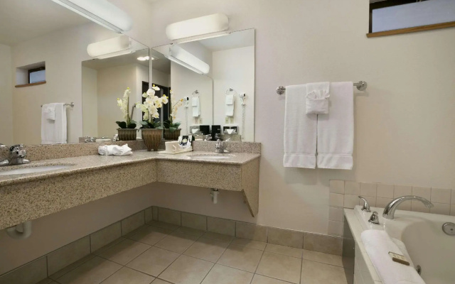 1 Bedroom Double Suite