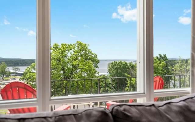 Standard Double room with lake view