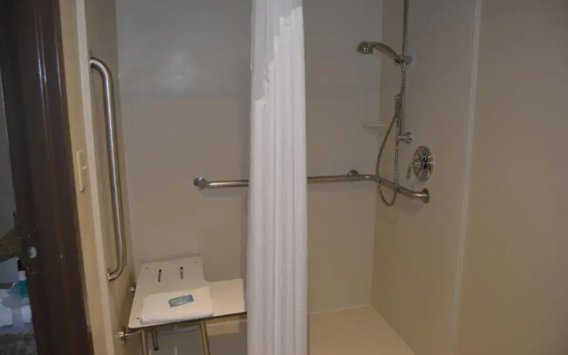 2 Bedrooms Double Suite