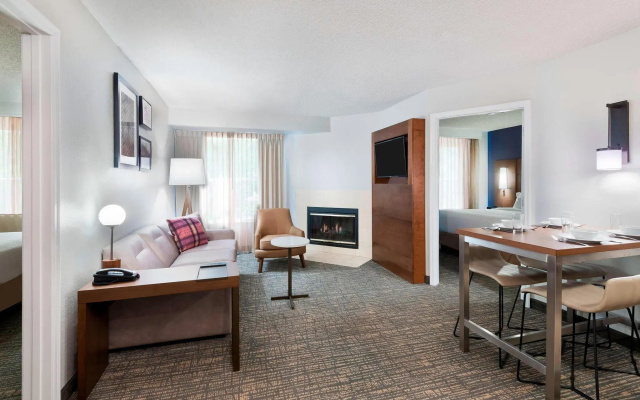 2 Bedrooms Suite