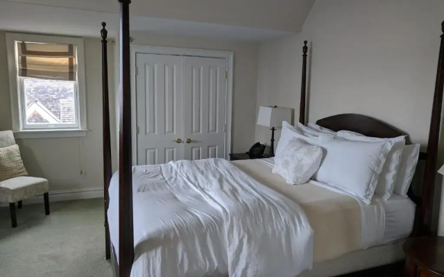 3 Bedrooms Apartment