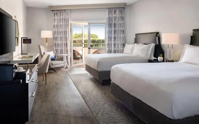 Deluxe Quadruple Basement room with view