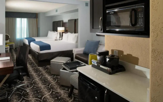 2 Bedrooms Suite