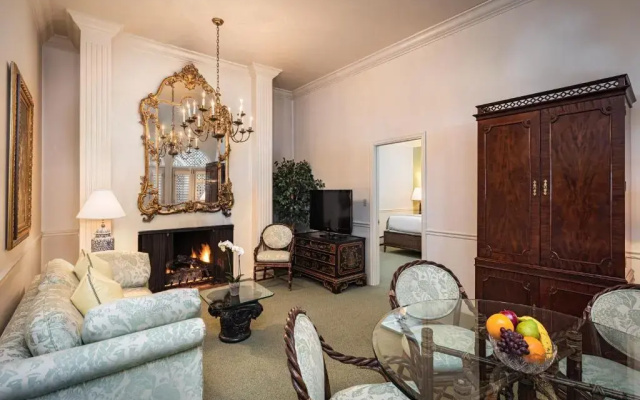 Deluxe Double Suite