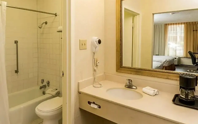 Standard Quadruple room oceanfront
